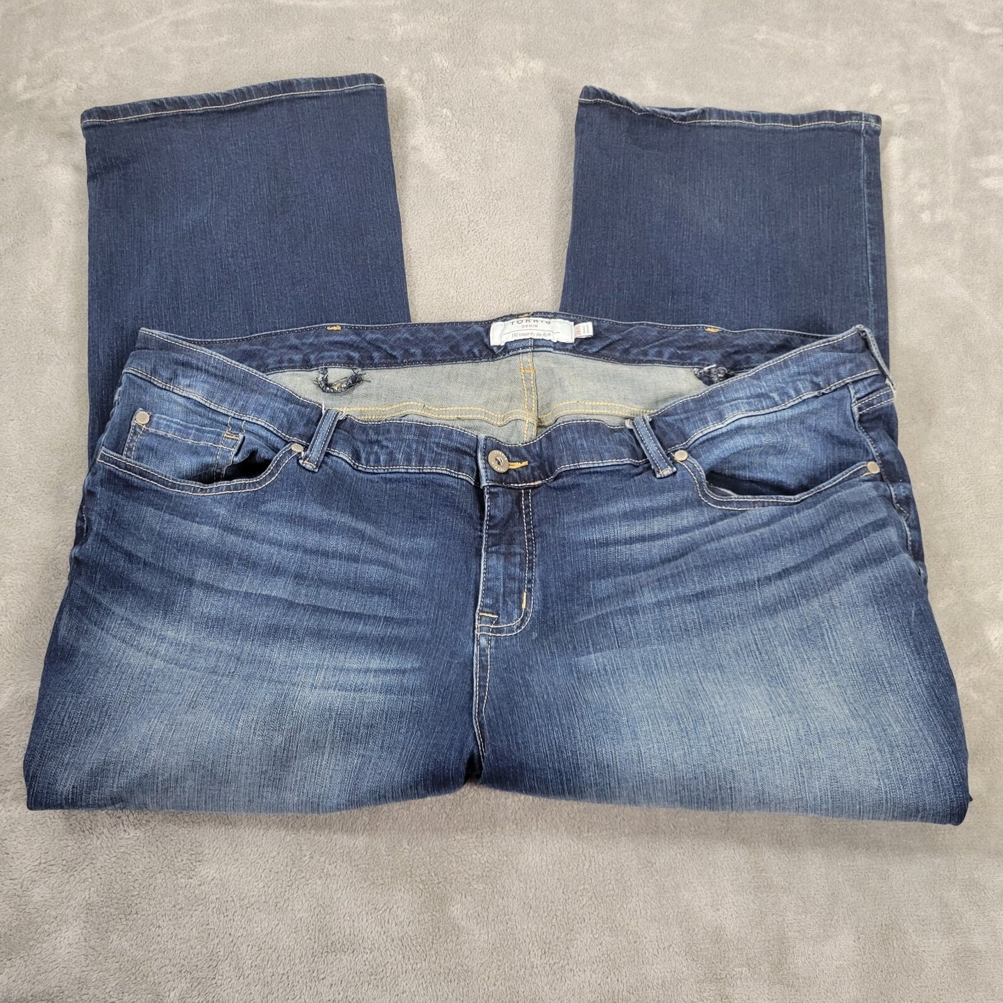 Torrid Womens Jeans 28XS 28XP Boot Cut Dark Blue Denim Wash Zip Comfort Waist