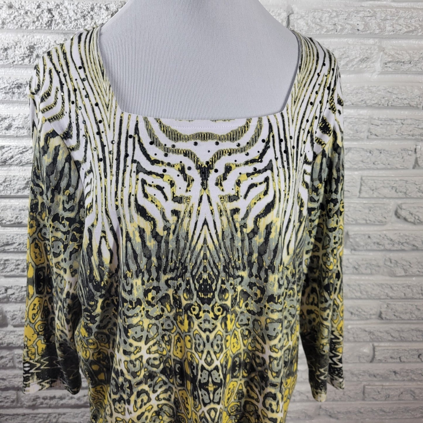 Rebecca Malone Womens Top XL 3/4 Sleeve Rhinestones Yellow Animal Print