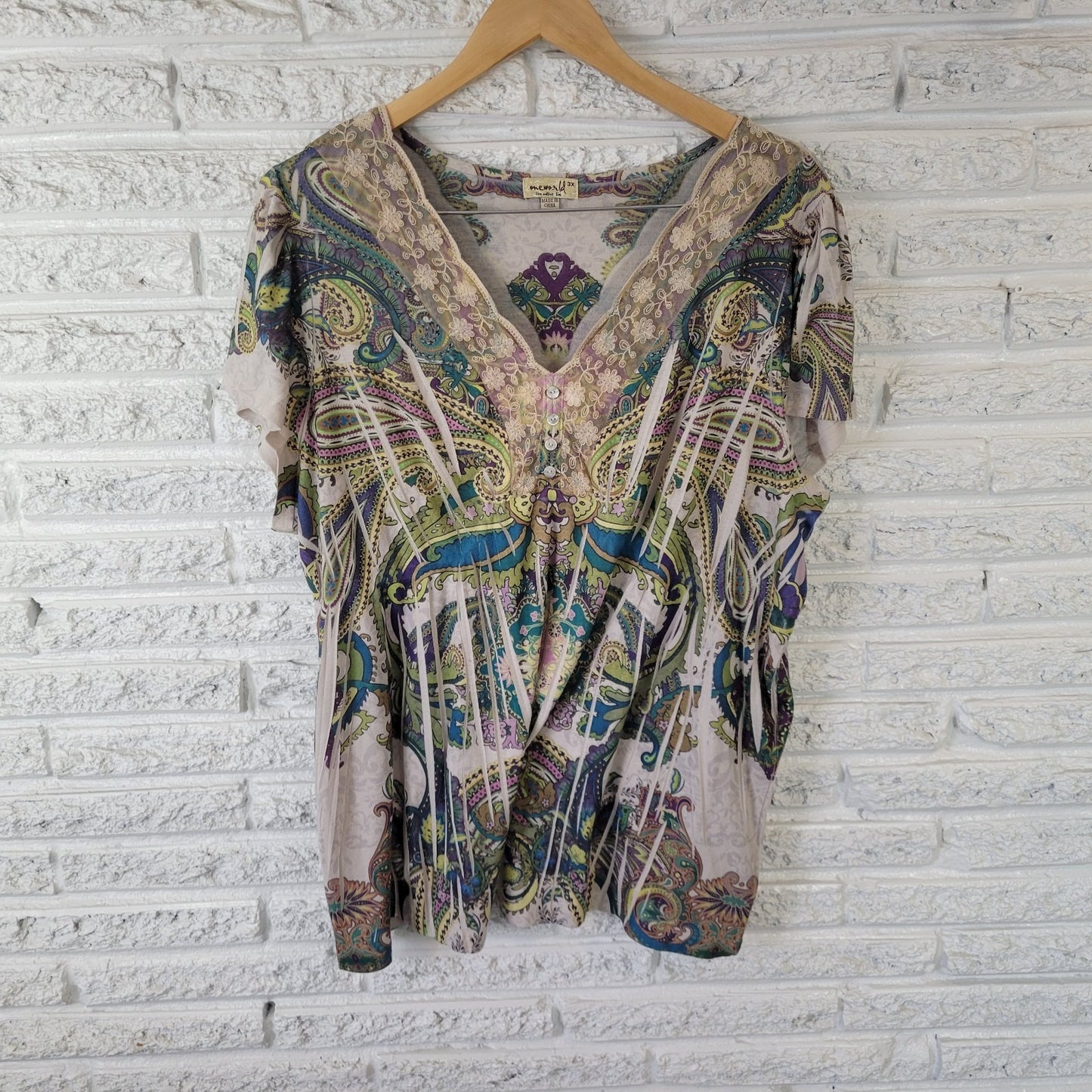 Live Let Live Womens Top 3X Plus Cap Sleeve Green Paisley Lace Trim Laser Cut
