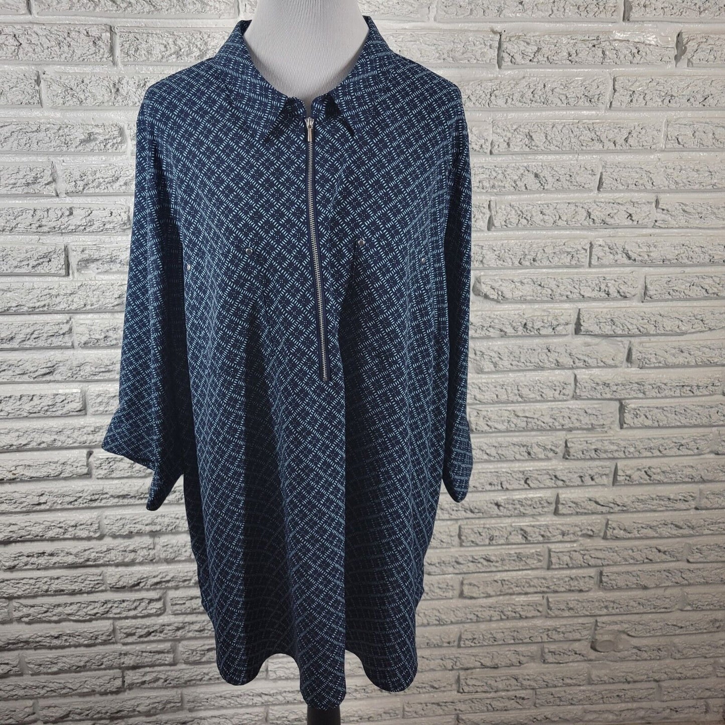 Catherines Women Top 2X Plus Tunic 3/4 Sleeve Blue Geometric Quarter Zip Pockets