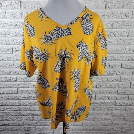 CJ Banks Womens Top 1X Plus Tee Short Sleeve Comfy Yellow Pineapples All Over