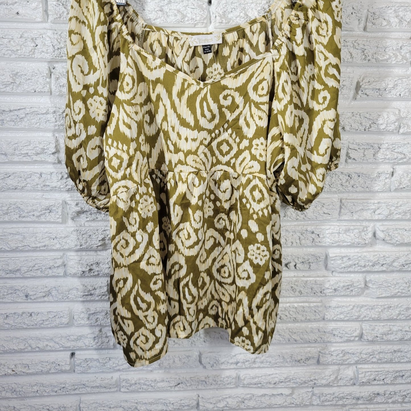 Suzanne Betro Women's 1XL Gold Abstract Party Print V-Neck Puff Sleeve Blouse