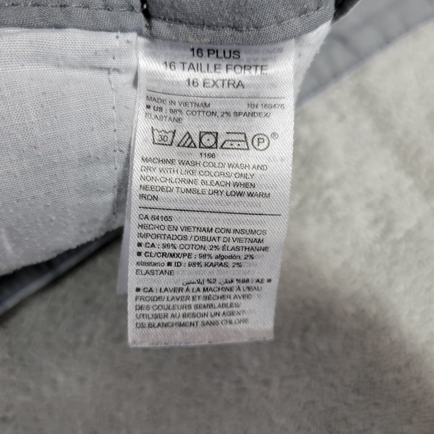 Old Navy Everyday Womens Shorts 16 Mid Rise Gray Zip Fly Comfy Lightweight