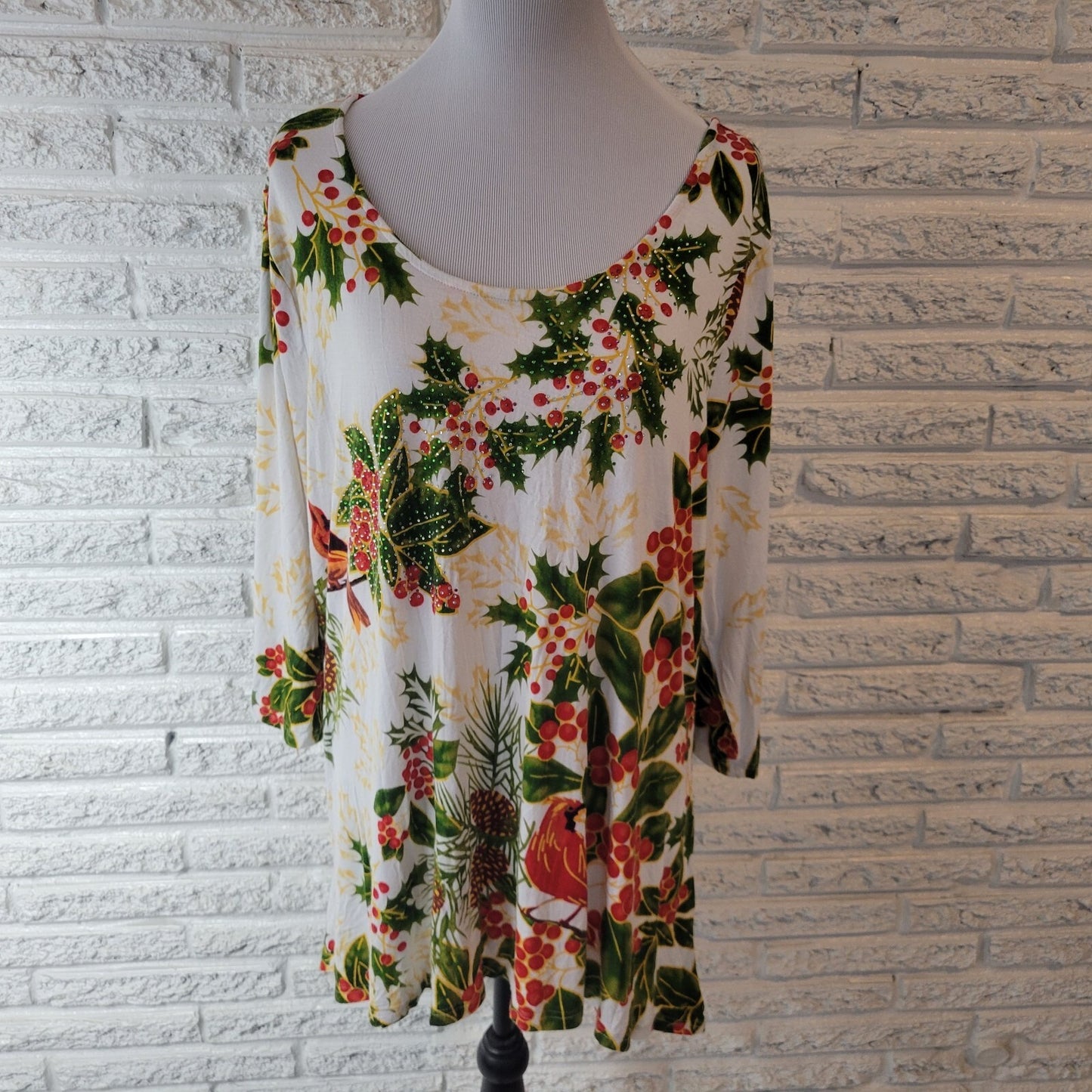 Christmas Life Style Womens Top 1X Tunic 3/4 Sleeve Green Red Berries Rhinestone