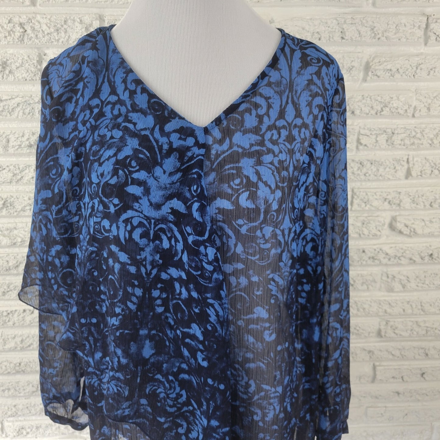 Catherines Womens Top 0X Plus Long Sleeve Blue Floral Sheer Crinkle Crepe Career