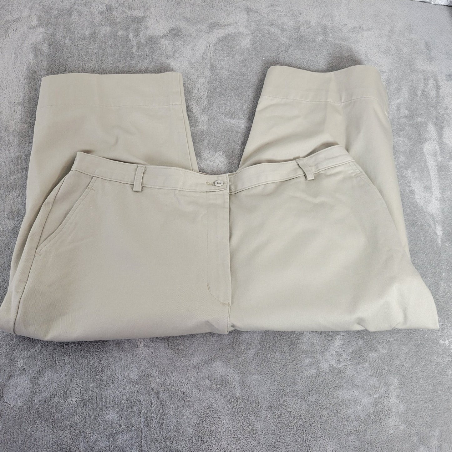 Cabin Creek Womens Pants 20W Plus Capri Beige Cotton Zip Fly Pockets Comfy