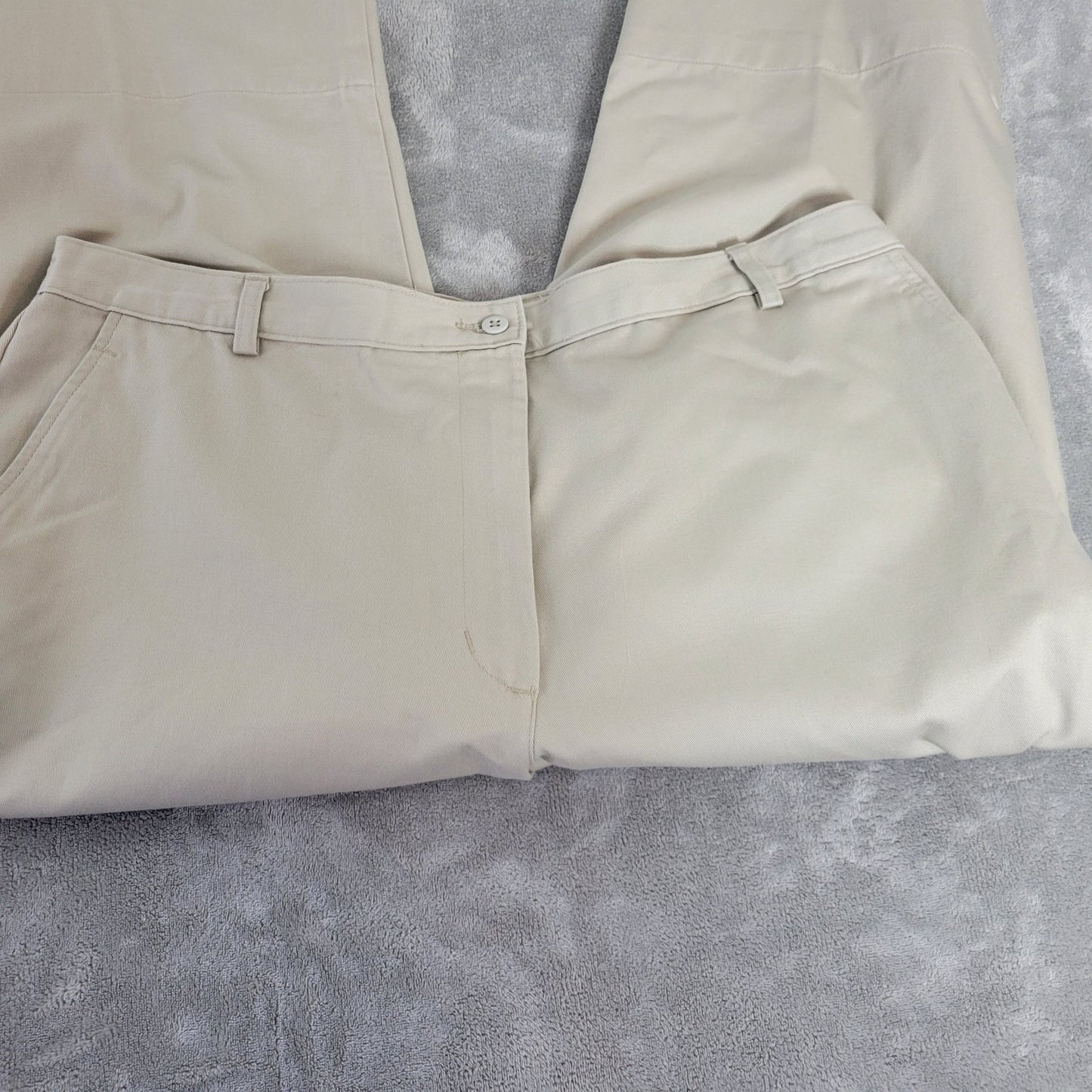Cabin Creek Womens Pants 20W Plus Capri Beige Cotton Zip Fly Pockets Comfy
