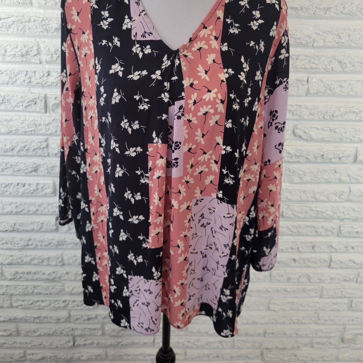 Cato Est 1946 Womens Top 14W 16W Plus 3/4 Open Sleeve Pink Floral Semi Sheer