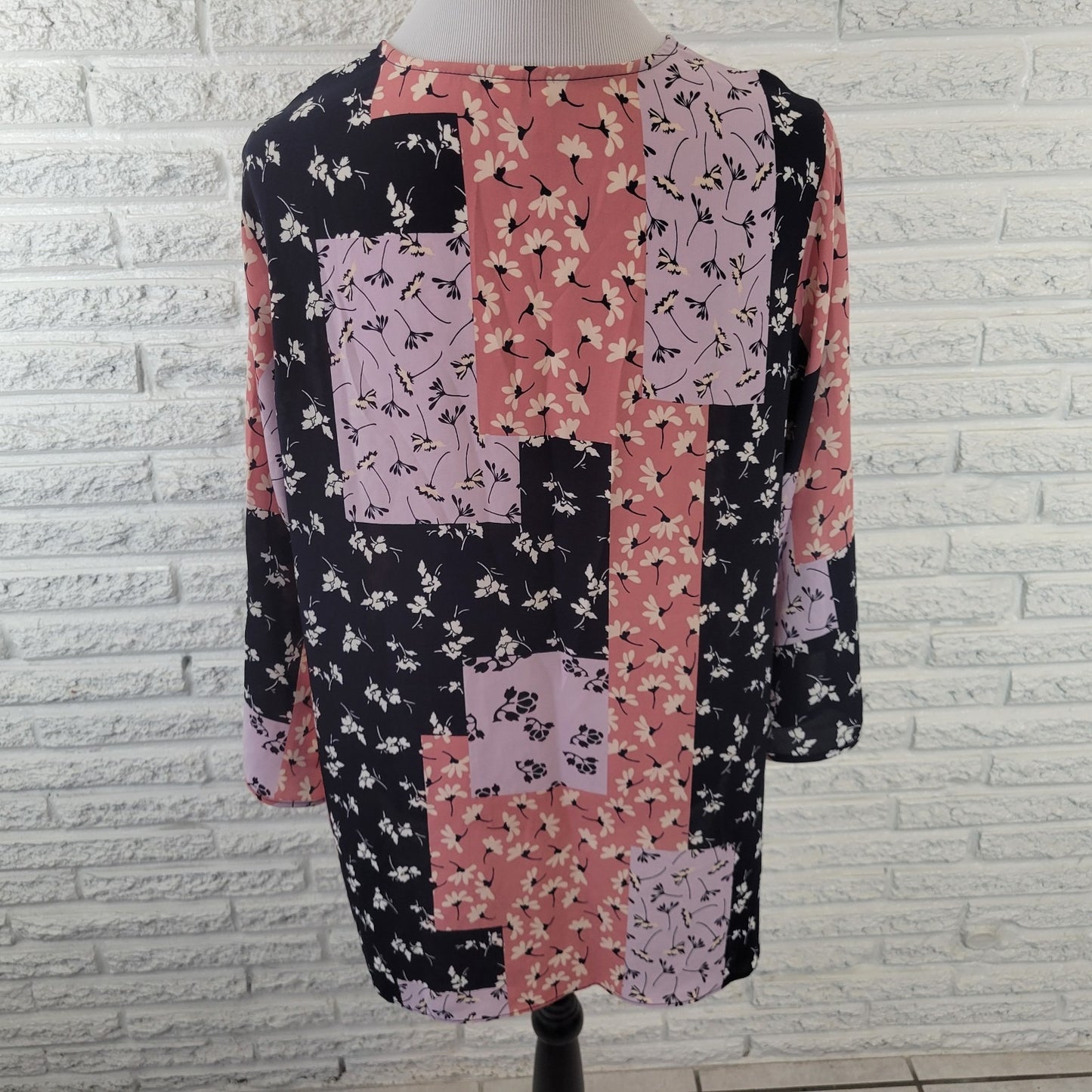 Cato Est 1946 Womens Top 14W 16W Plus 3/4 Open Sleeve Pink Floral Semi Sheer