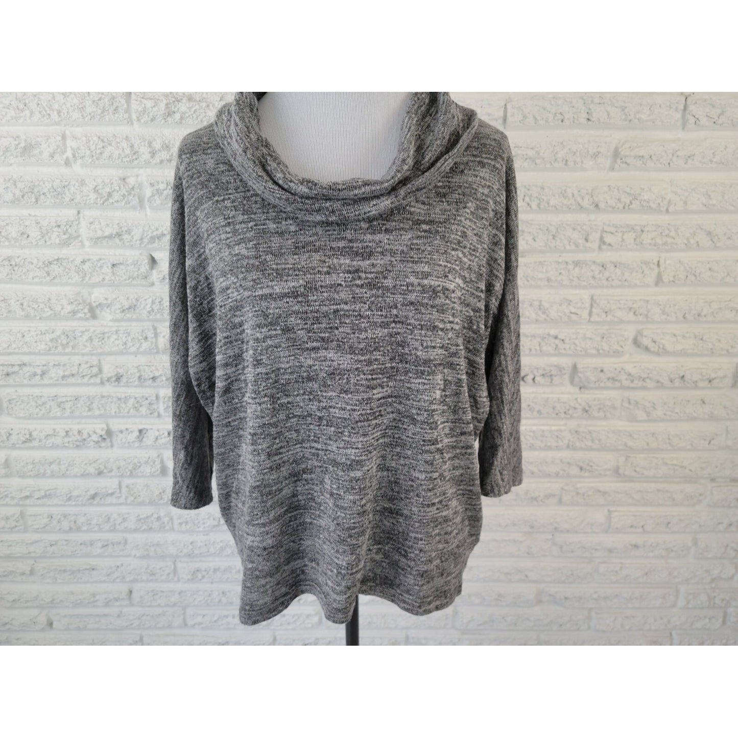 Dress Barn Women Sweater 1X Plus Dolman Sleeve Cowl Neck Gray Marled Speckle