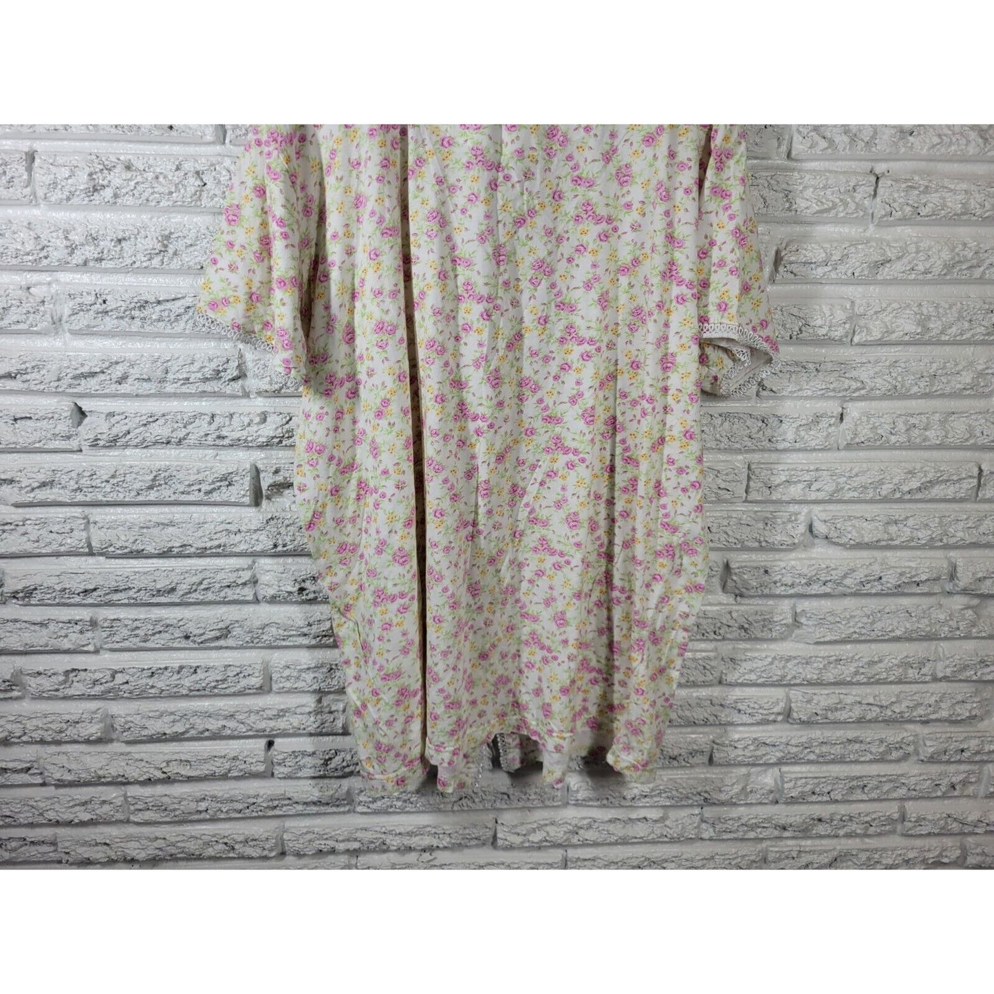 Secret Treasures Women Robe 2X Plus Short Sleeve Button Pink Floral Lightweight