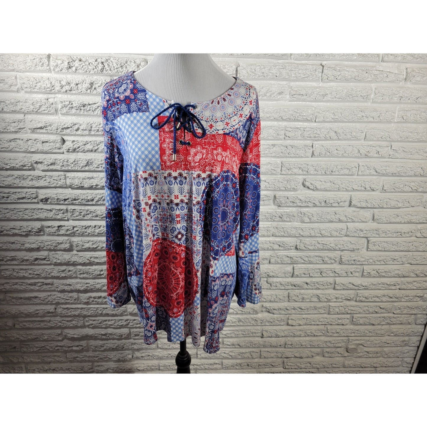Ruby Rd Womens Top 1X Plus Bell Sleeve Red Blue Bandana Plaid Floral Lace Up