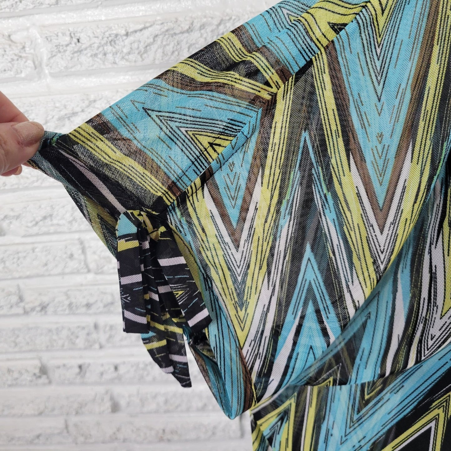 Catherines 2X Plus Size Tunic Top Blue Green Zig Zag Sheer Tied Sleeve Stretch