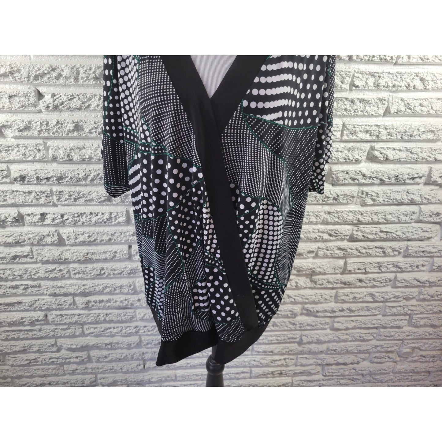 Avenue Womens Top 22 24 Plus Short Sleeve Black Geometric Poly Blend Office