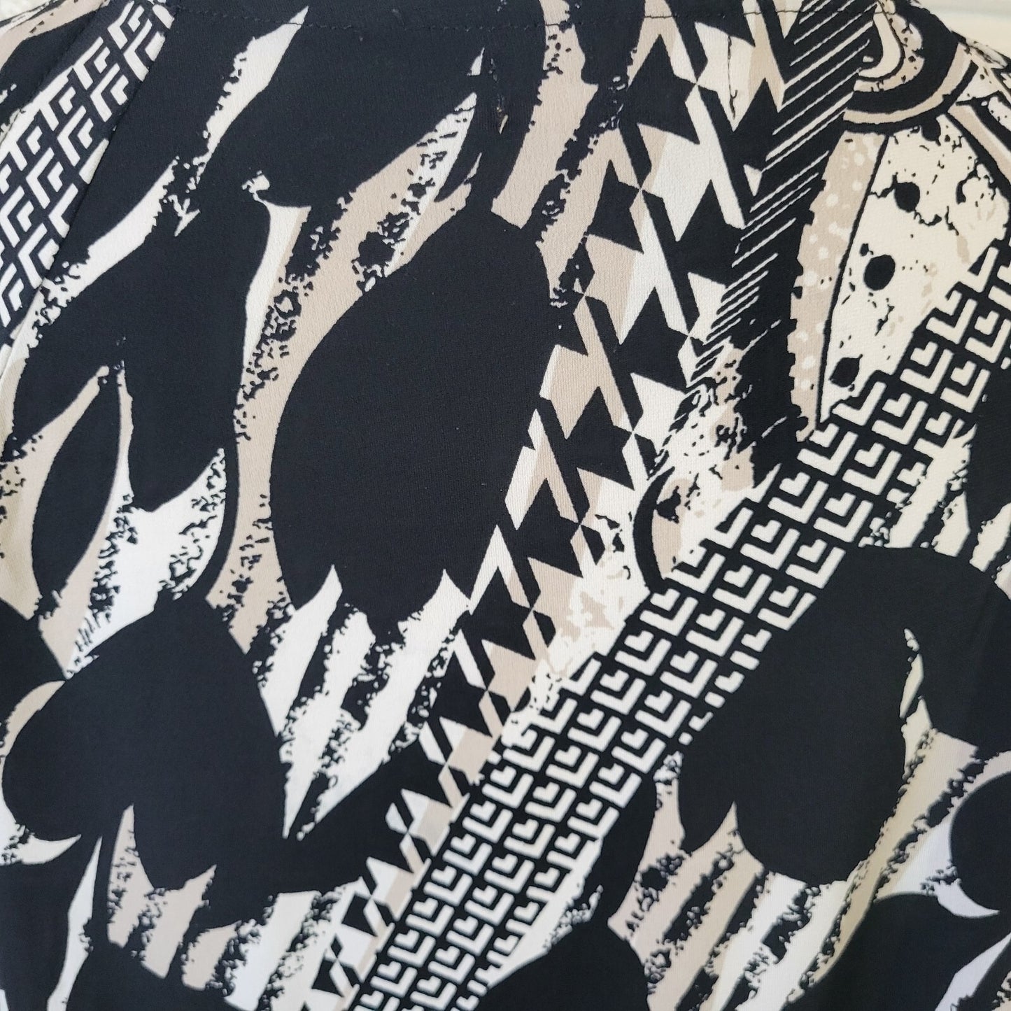 Valerie Stevens Womens 2X Plus Top Blouse Black White Geometric Boat Neck Pleats