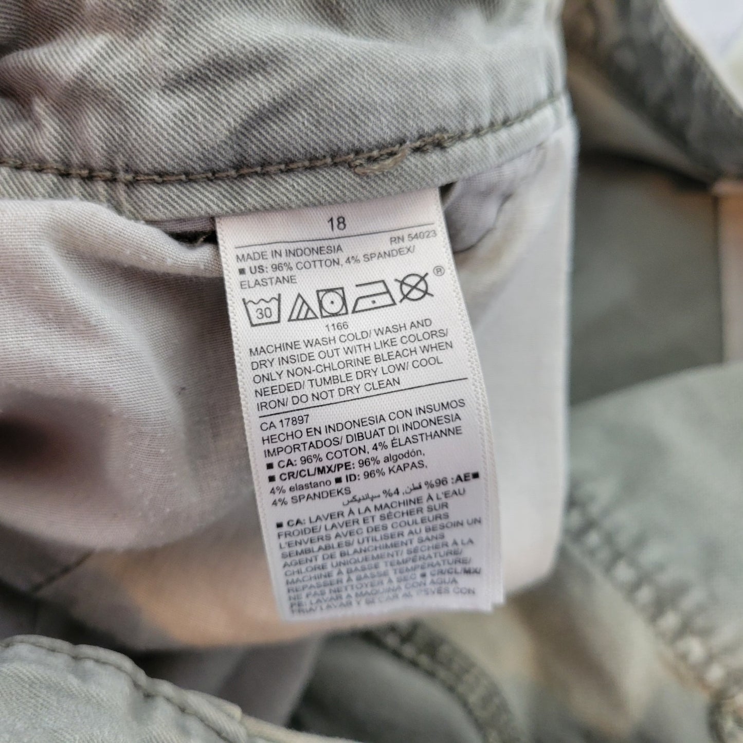 Old Navy Womens Pants 18 Plus Cropped Green Zip Fly Pockets Cotton Blend Casual