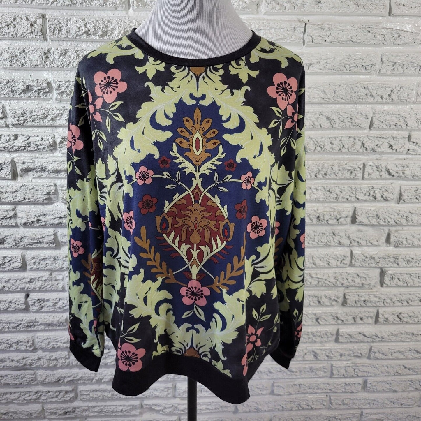 Pixie Lady Womens Top 1X Plus Long Sleeve Blue Green Floral Poly Blend Comfy