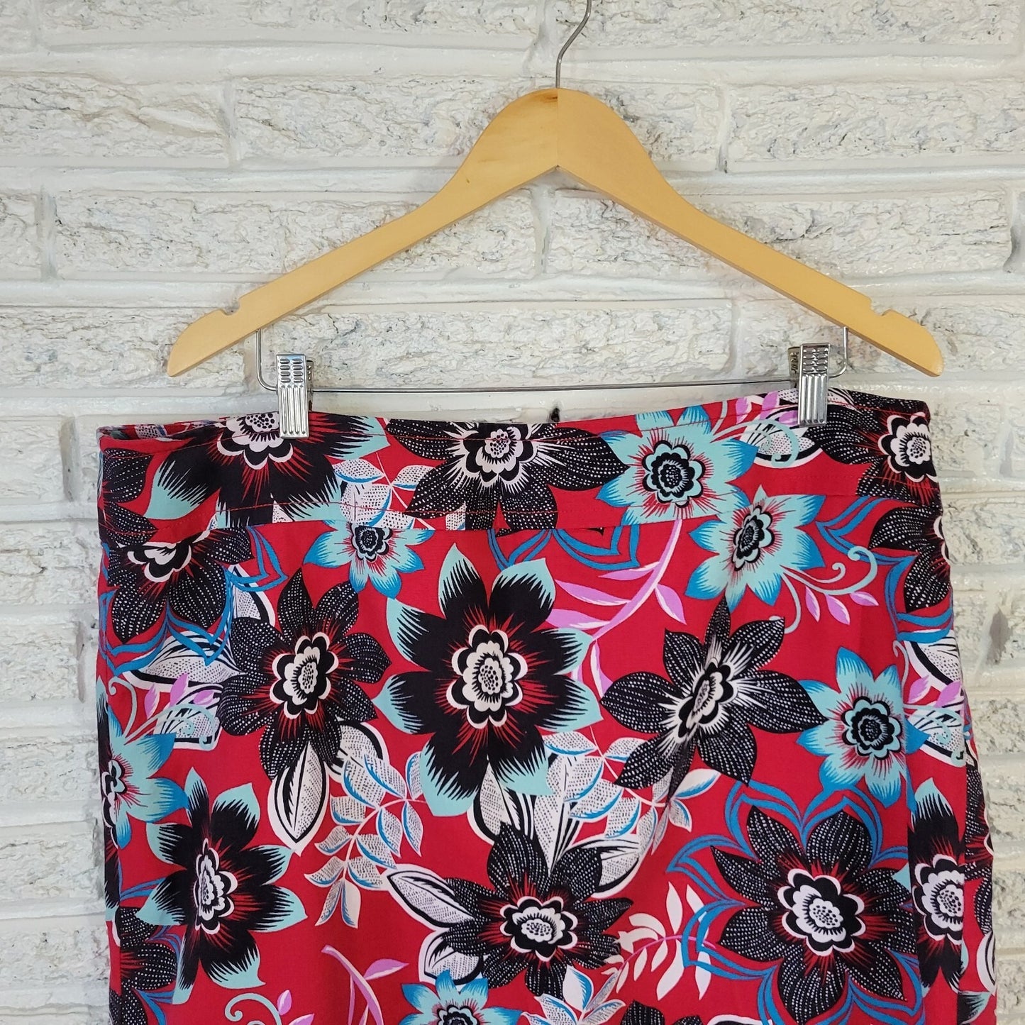 Talbots Women Skirt 20 Plus Mini Pencil Red Floral Side Zip Lined Cotton Blend