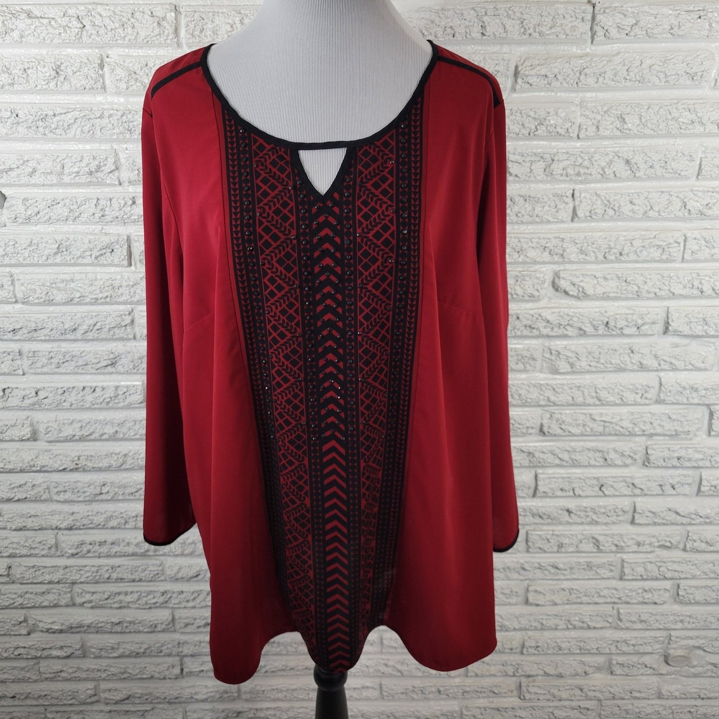 Catherines Womens Top 1X Plus Tunic Red Geometric Keyhole Beaded Poly Blend