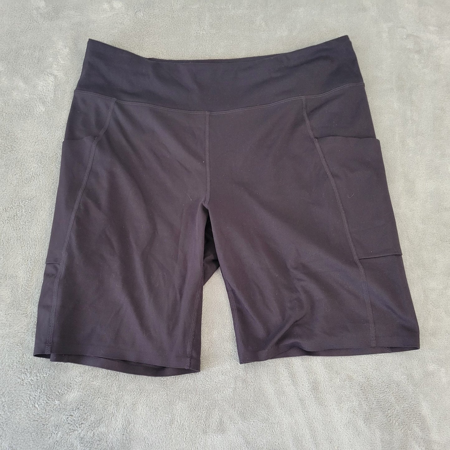 Tek Gear Workout Womens Shorts 1X Pull On Athletic Black Lightweight Poly Blend