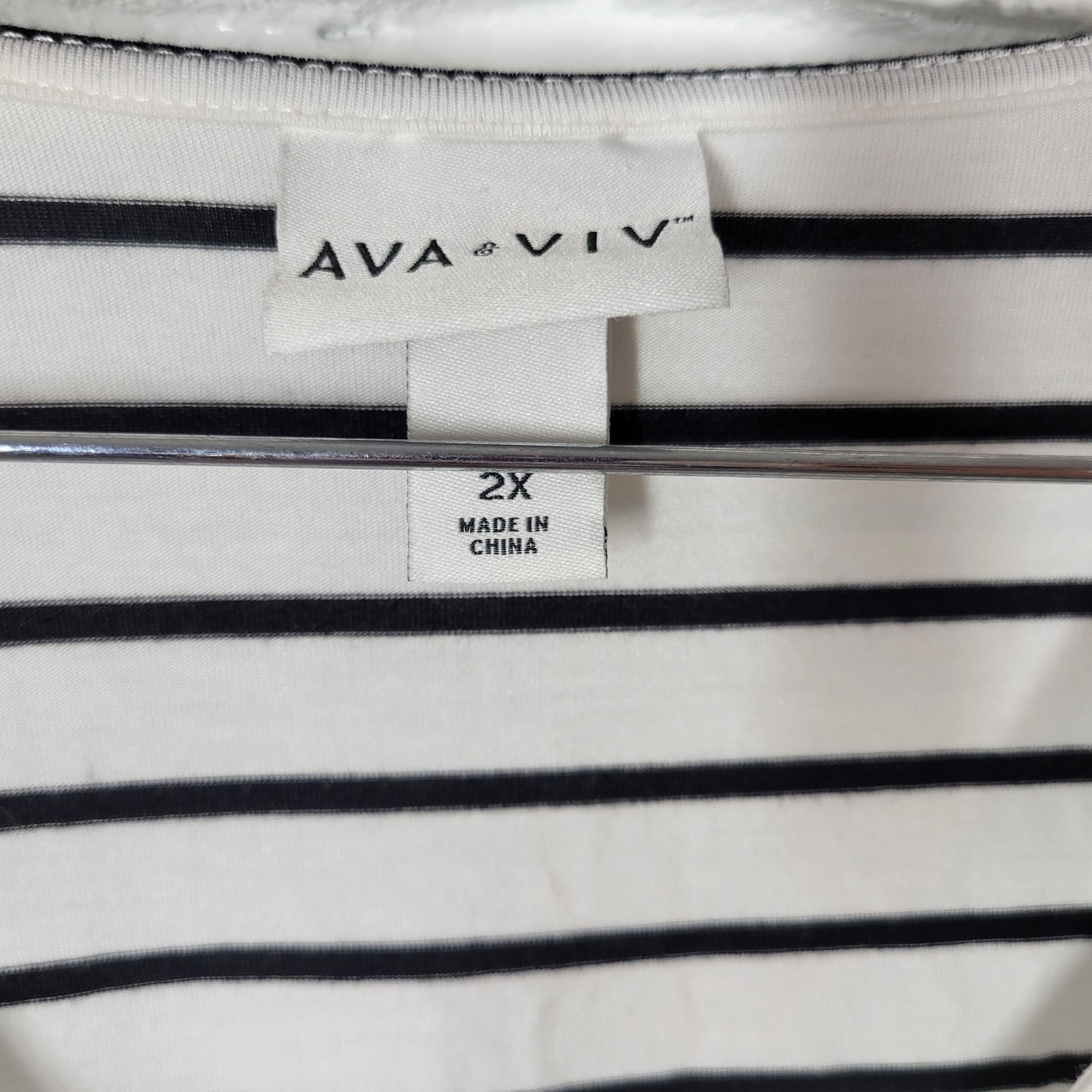 Ava Viv Womens Top 2X Plus Draped Front Black Stripe Snap Comfy Casual