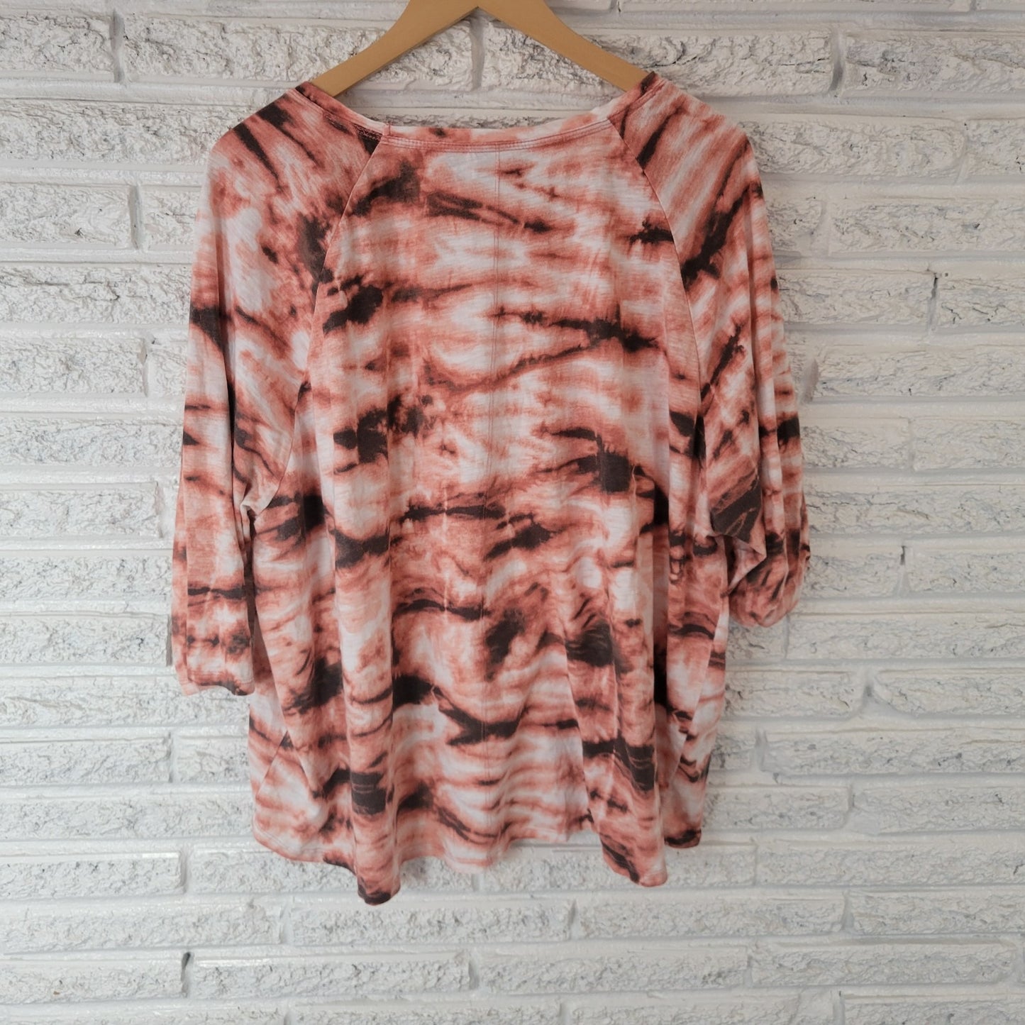Onque Casual Womens Top 3X Plus Tee 3/4 Sleeve Pink Black Tie Dye Studded Comfy