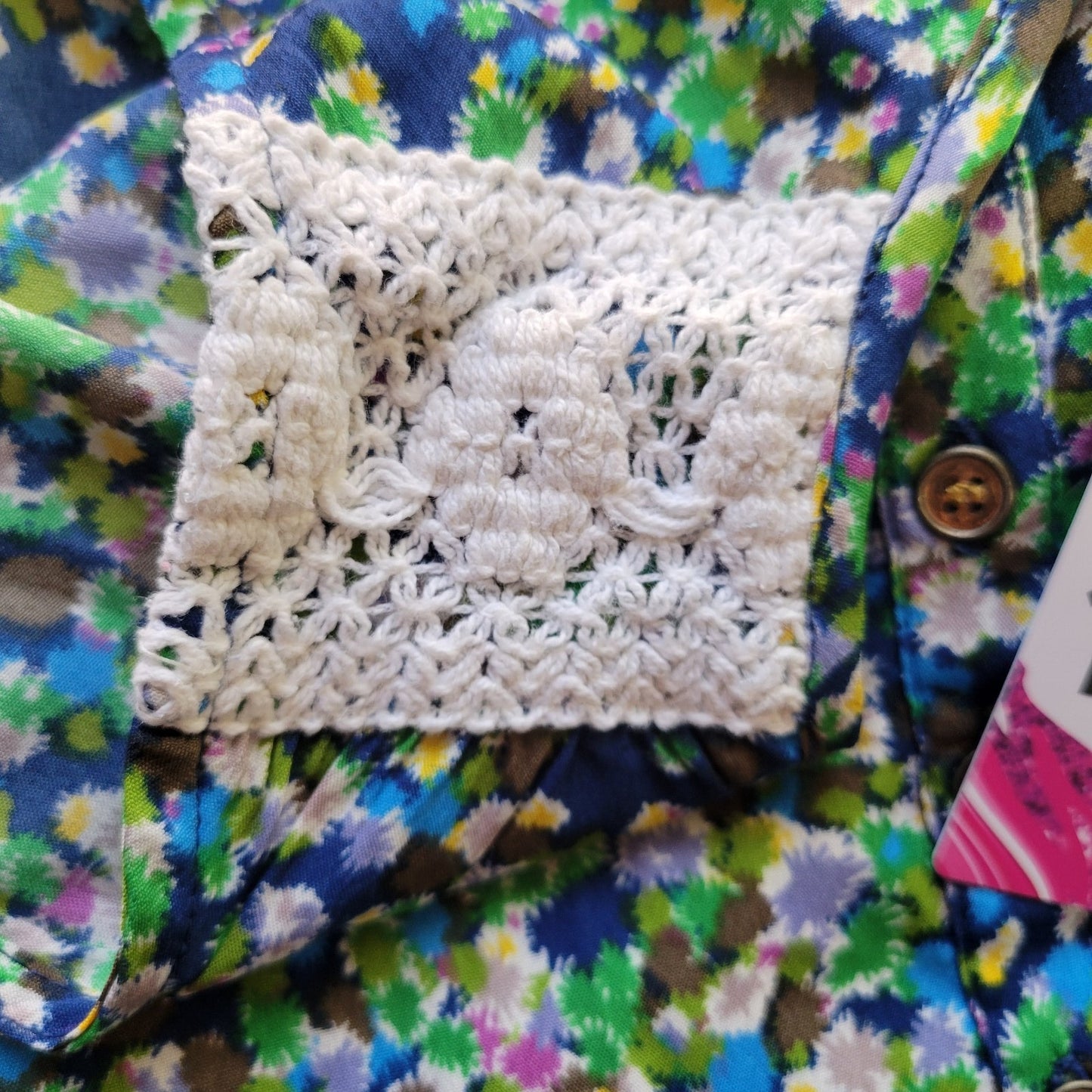 Izod Womens Top Extra Large XL Blue Floral Crochet Shoulder Casual Lightweight