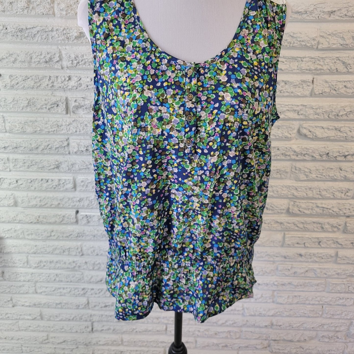 Izod Womens Top Extra Large XL Blue Floral Crochet Shoulder Casual Lightweight