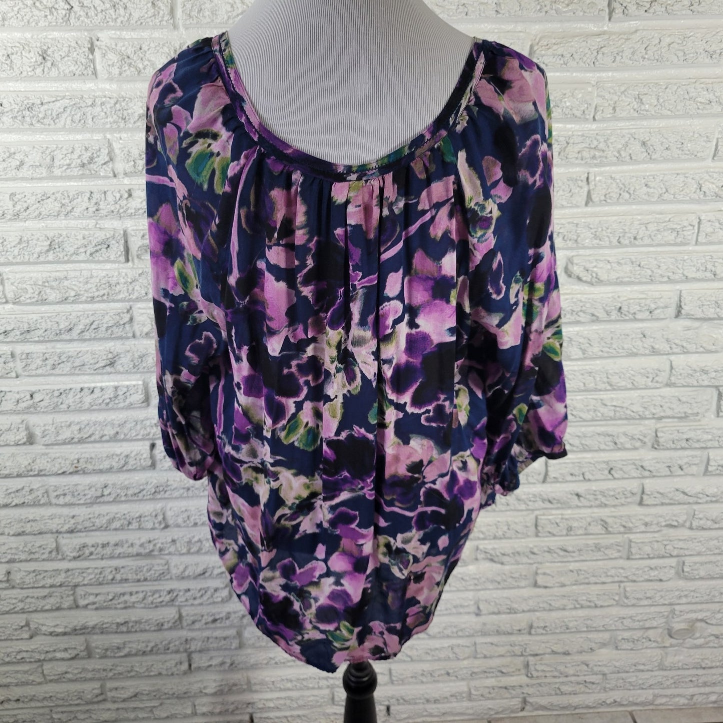 ST. JOHN’S BAY Women's Plus Size 1X Floral Tunic Blouse Blue Purple V-Neck Sheer