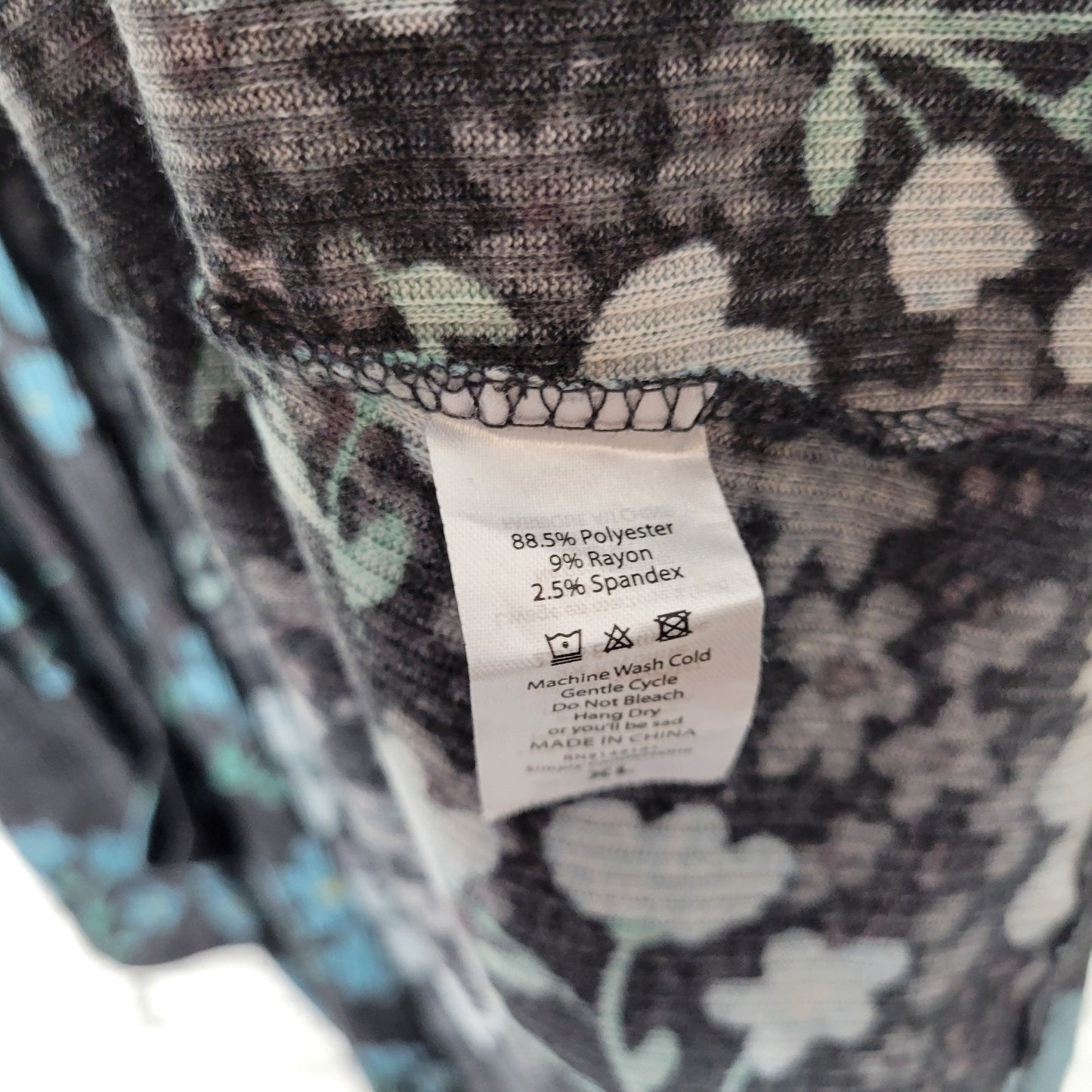 Lularoe Womens Top Extra Large XL Cardigan Open Blue Floral Pockets Poly Blend