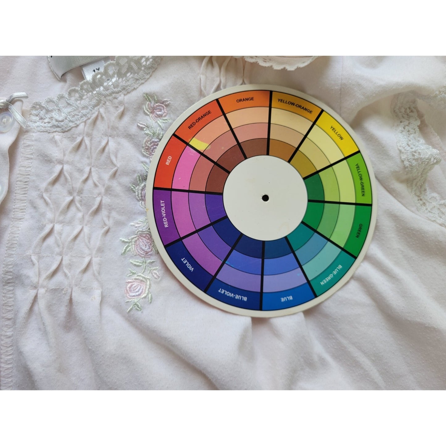 Miss Elaine Womens Robe 1X Plus White Embroider Cinched Lounge Lace Trim