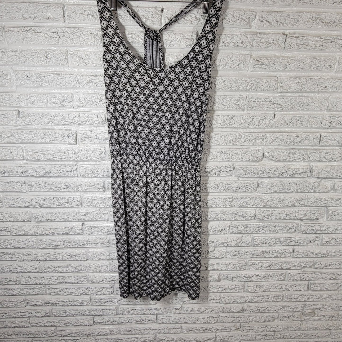 Old Navy Women Dress Extra Large XL Slip Black White Geometric Sleeveless Casual