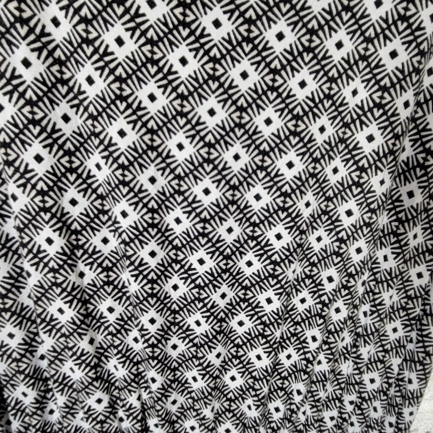 Old Navy Women Dress Extra Large XL Slip Black White Geometric Sleeveless Casual