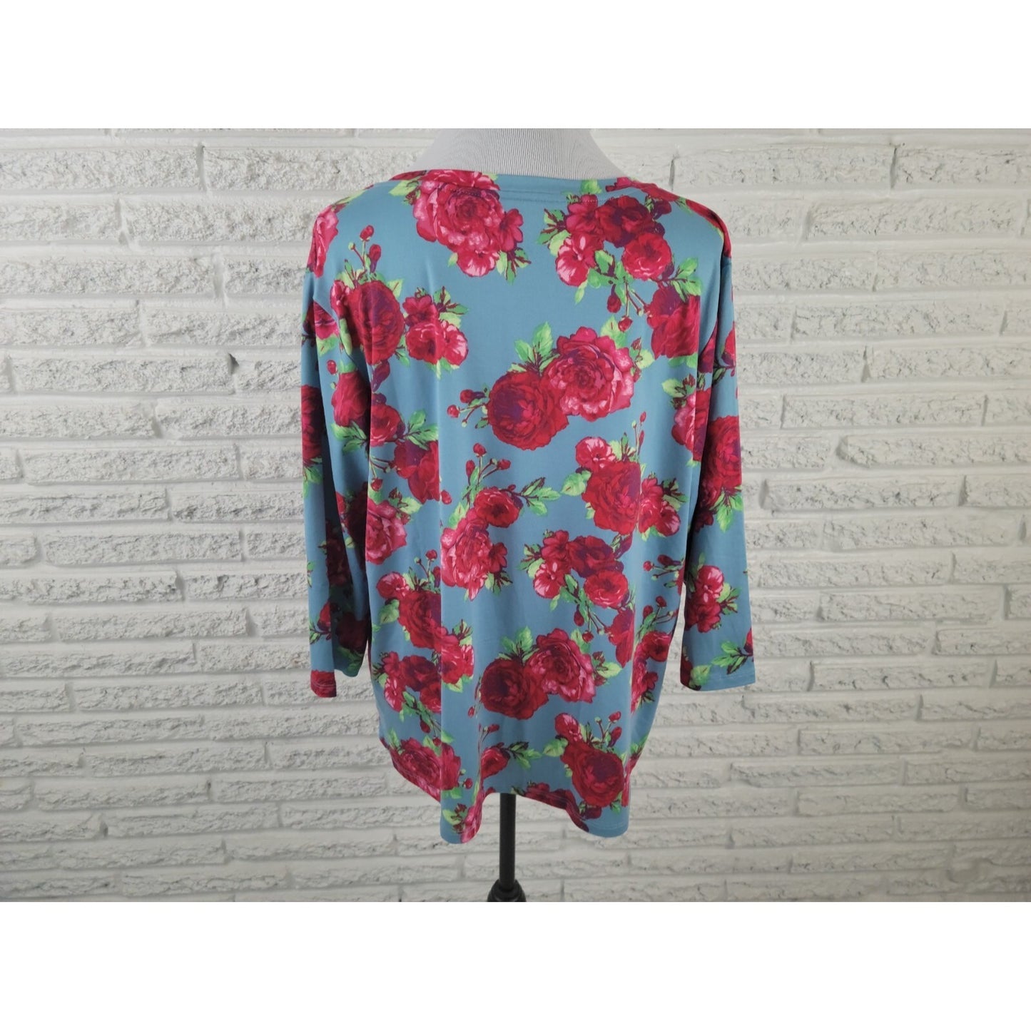 Pioneer Woman Womens Top Extra Large 3/4 Sleeve Blue Red Roses VNeck Casual