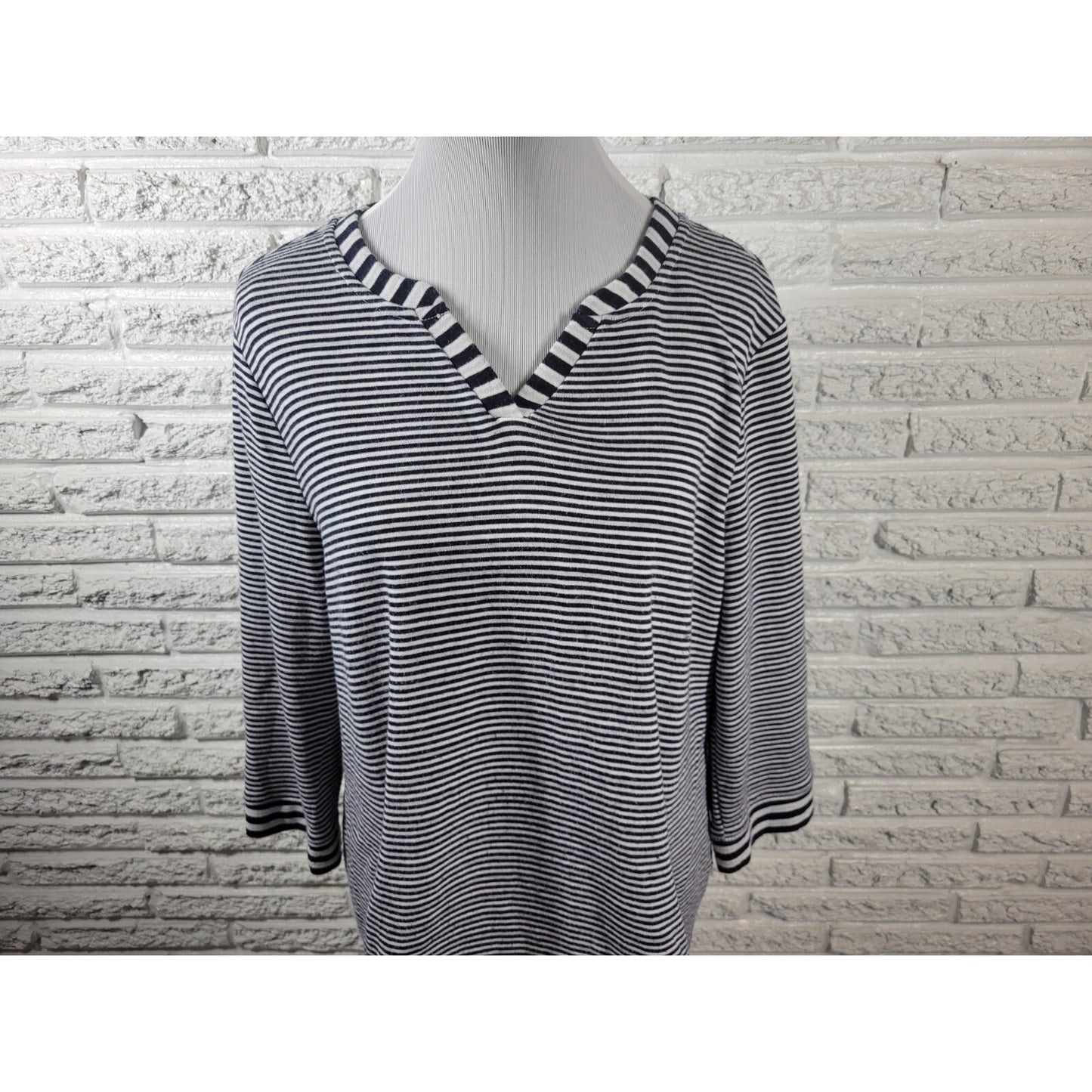 Chicos Weekends Womens Top XL Plus Knit 3/4 Sleeve Pockets Casual Black Stripe