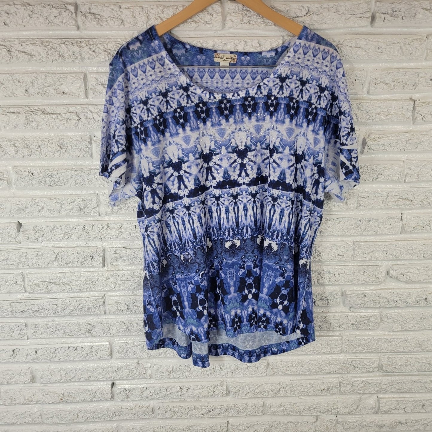 World Unity Womens Top 3X Plus Tee Blue Abstract Tie Dye Polyester Studded Comfy