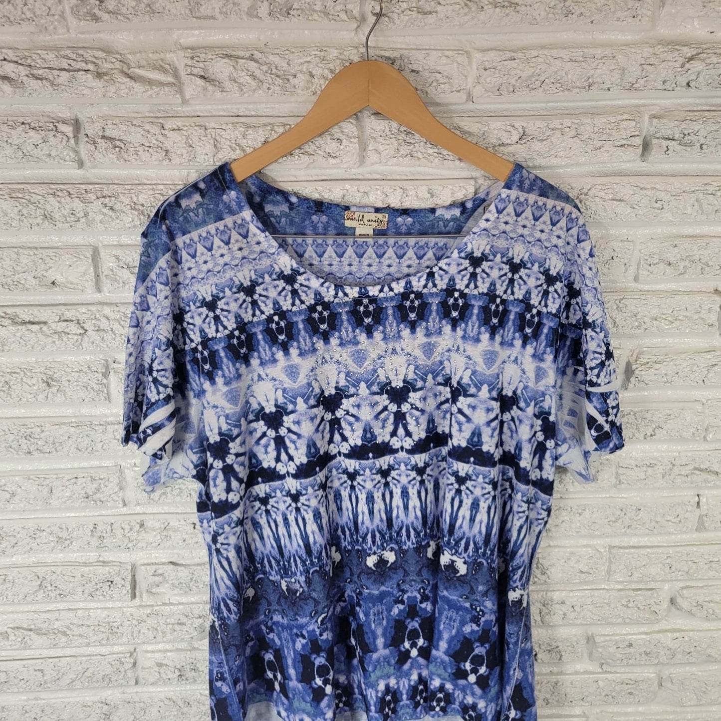 World Unity Womens Top 3X Plus Tee Blue Abstract Tie Dye Polyester Studded Comfy