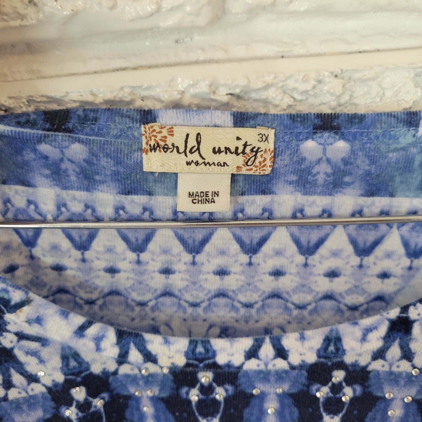 World Unity Womens Top 3X Plus Tee Blue Abstract Tie Dye Polyester Studded Comfy