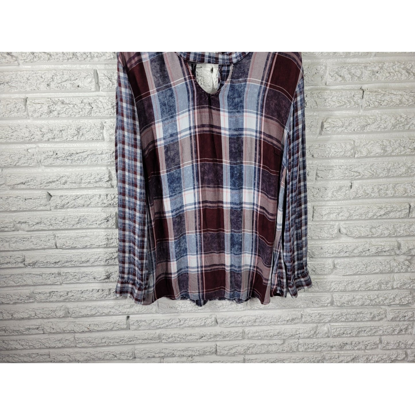 Maurices Womens Top XXL Plus Tunic Long Sleeve Keyhole Neck Rayon Purple Plaid