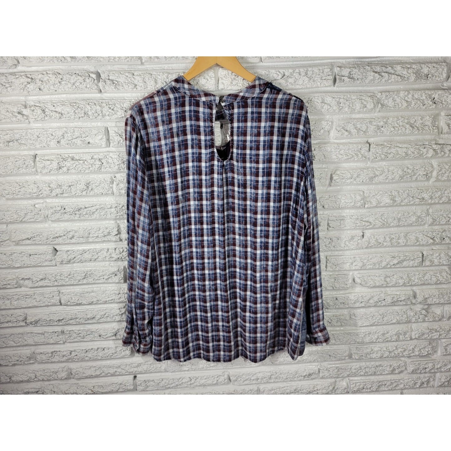 Maurices Womens Top XXL Plus Tunic Long Sleeve Keyhole Neck Rayon Purple Plaid