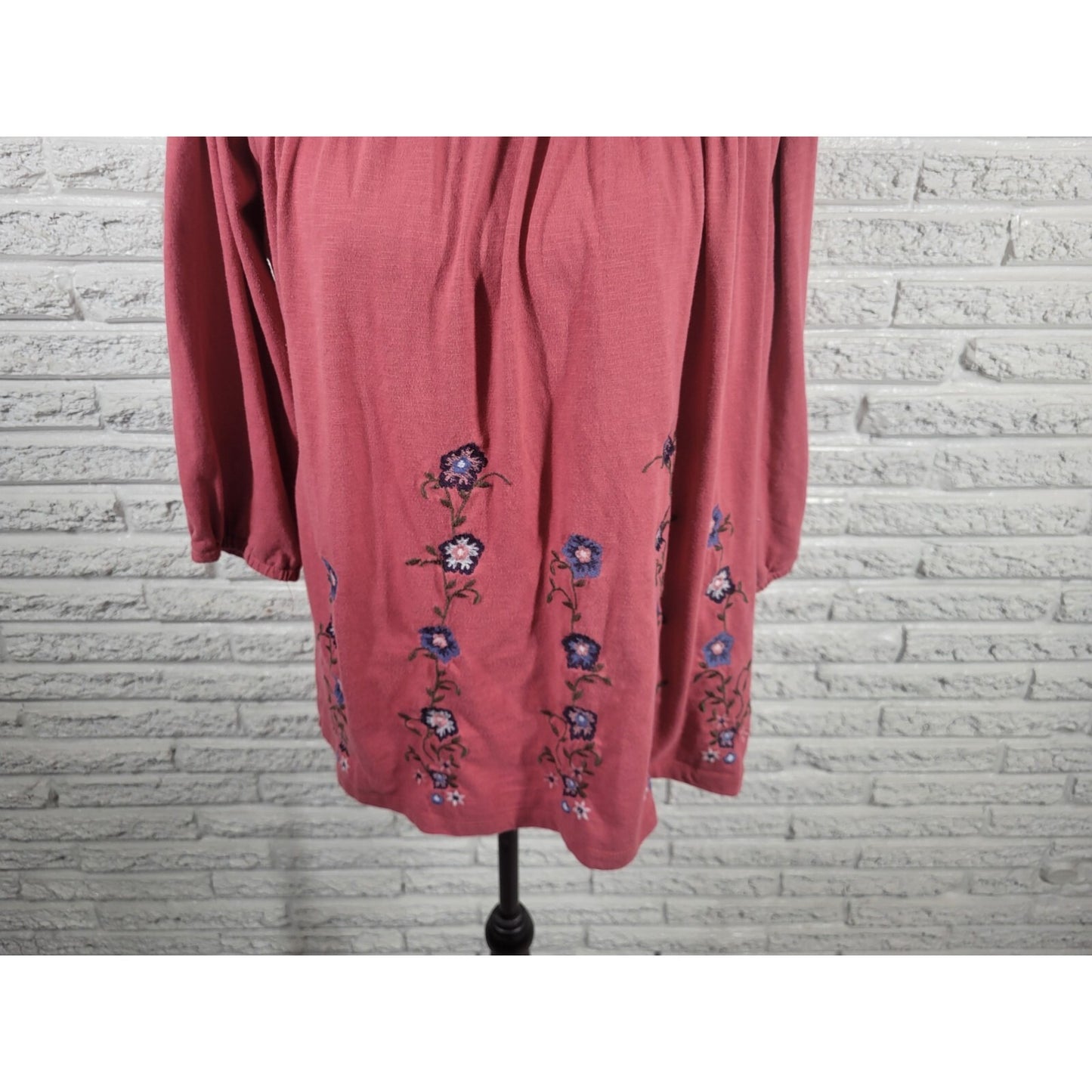 Architect Womens Top 2X Plus 3/4 On Off Shoulder Muted Red Floral Embroidery