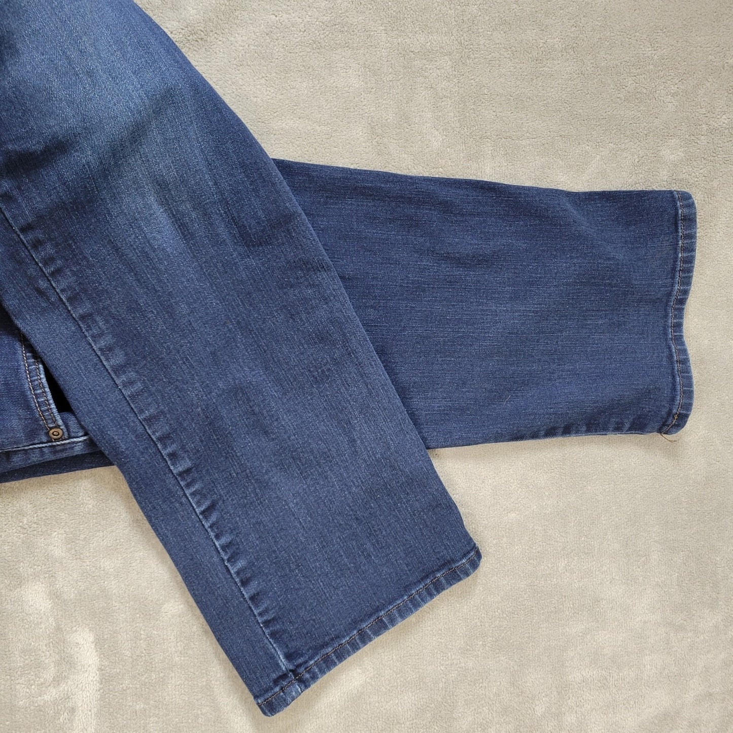 Lee Womens Jeans 22 Plus Straight Leg Dark Blue Denim Wash Zip Fly Stretch Comfy