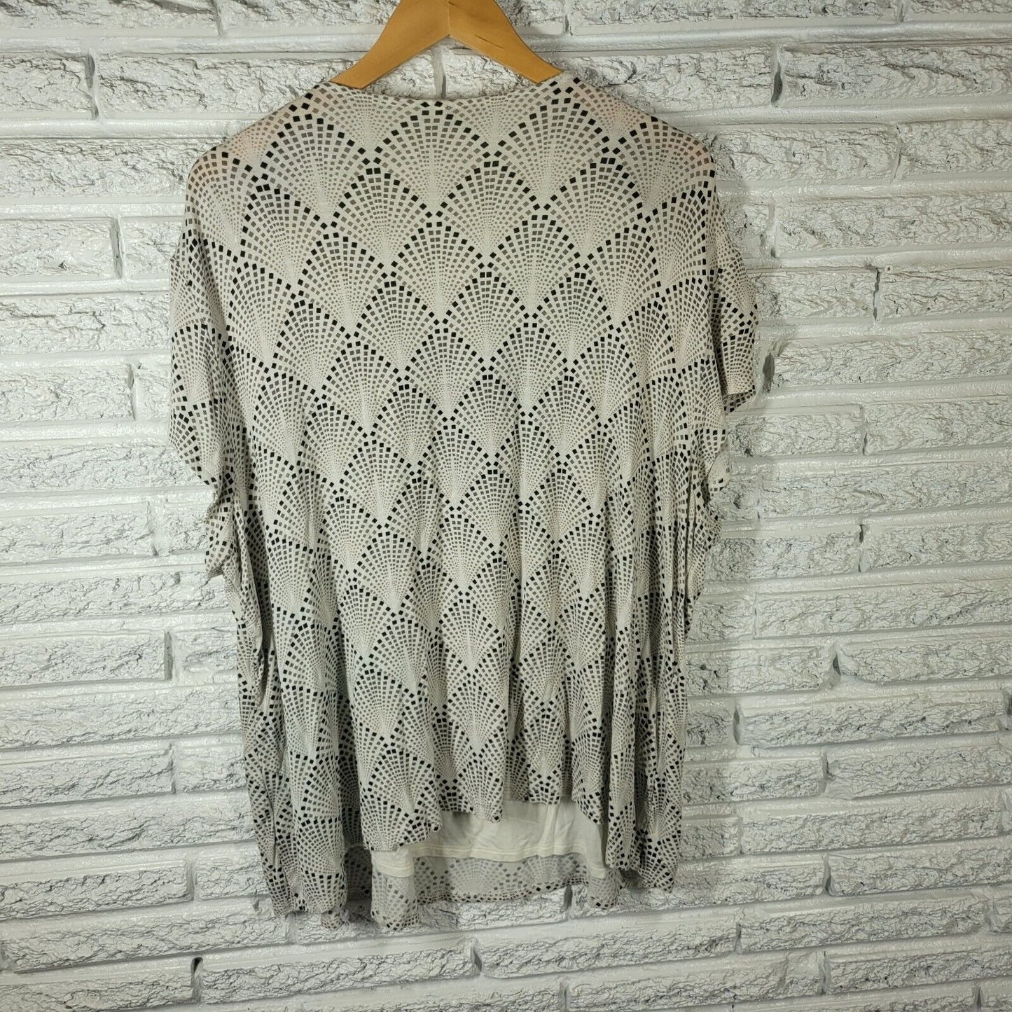 Cato Est 1946 Womens Top 26W 28W Plus Short Sleeve Lace Up Comfy Tan Geometric