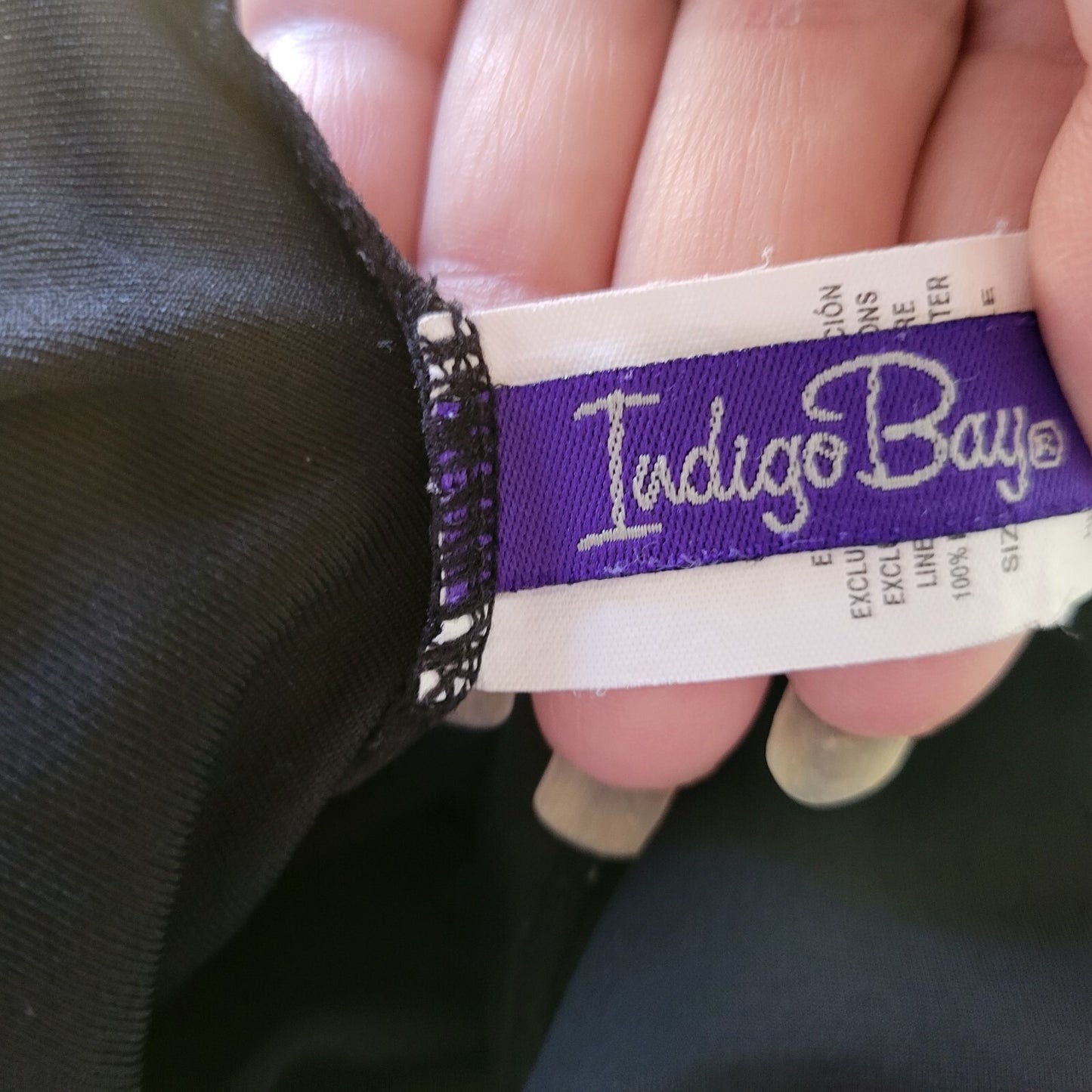 Indigo Bay Womens Swimsuit 24W One Piece Skirted Lined Wide Strap Black Floral