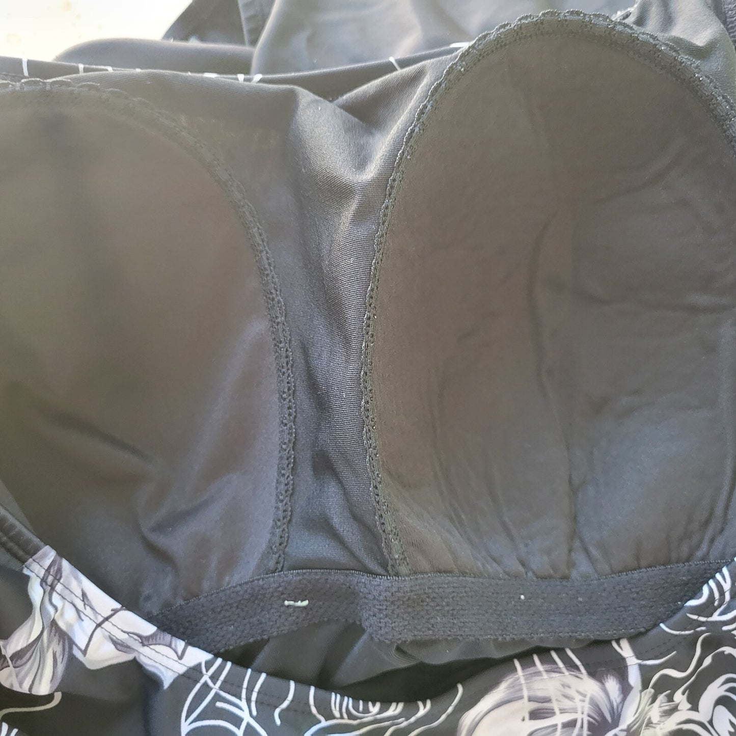 Indigo Bay Womens Swimsuit 24W One Piece Skirted Lined Wide Strap Black Floral