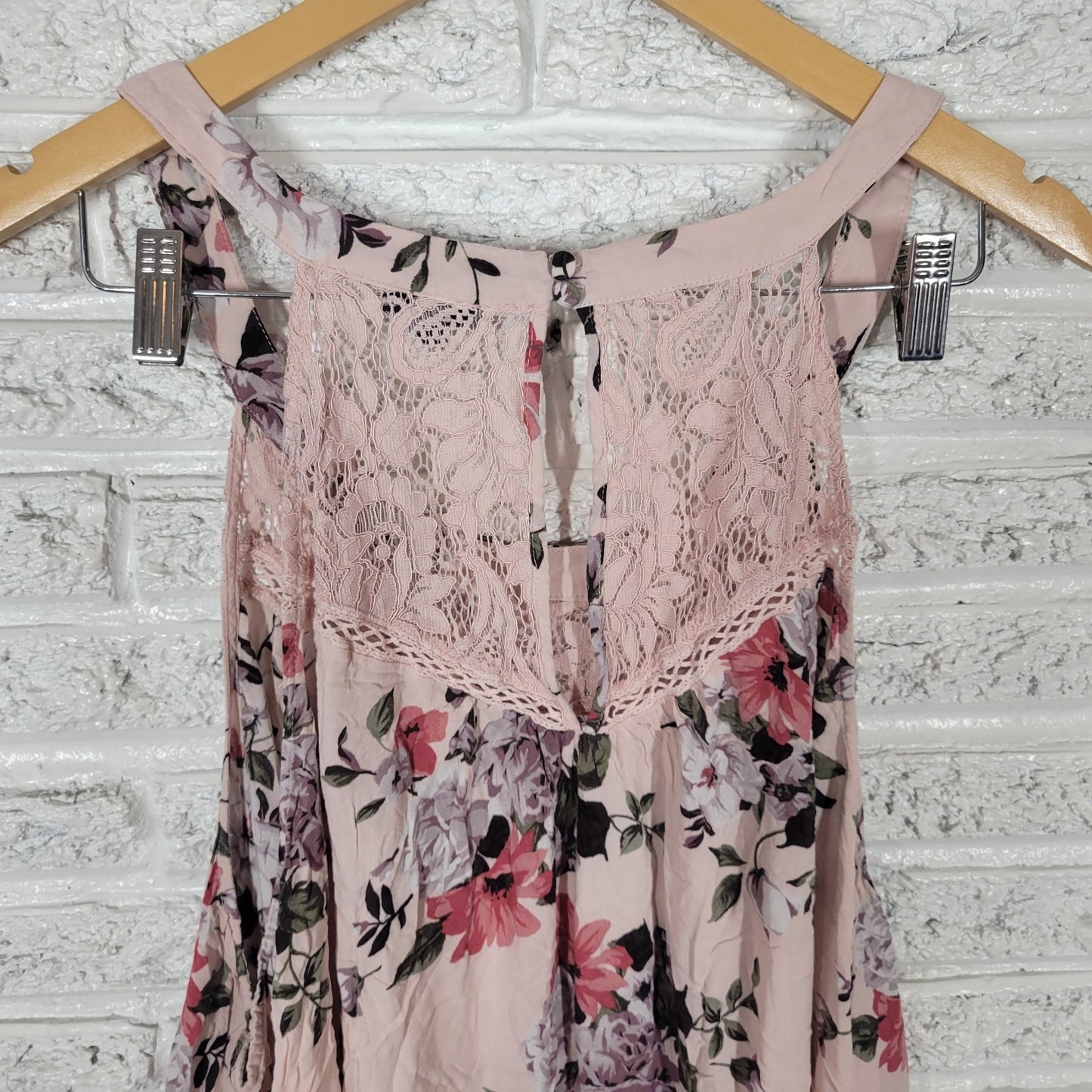 Torrid Womens Top 5 5X Plus Swing Sleeveless Pink Floral Lightweight Rayon Lace