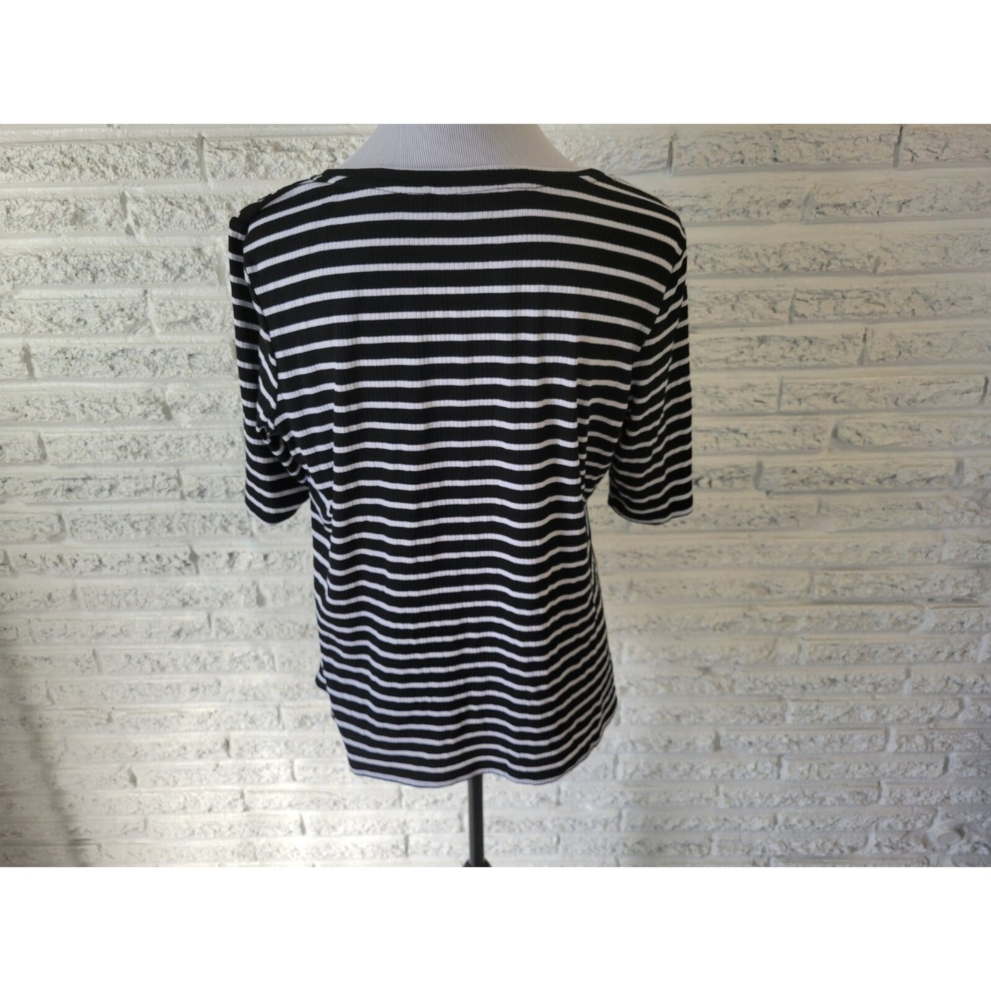 Apt 9 Womens Top Petite Extra Large PXL Tee Knit Black Stripe Casual Comfy
