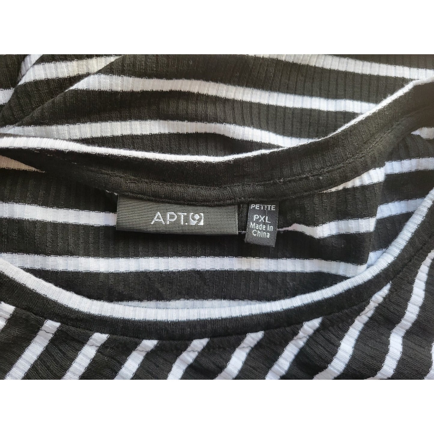 Apt 9 Womens Top Petite Extra Large PXL Tee Knit Black Stripe Casual Comfy
