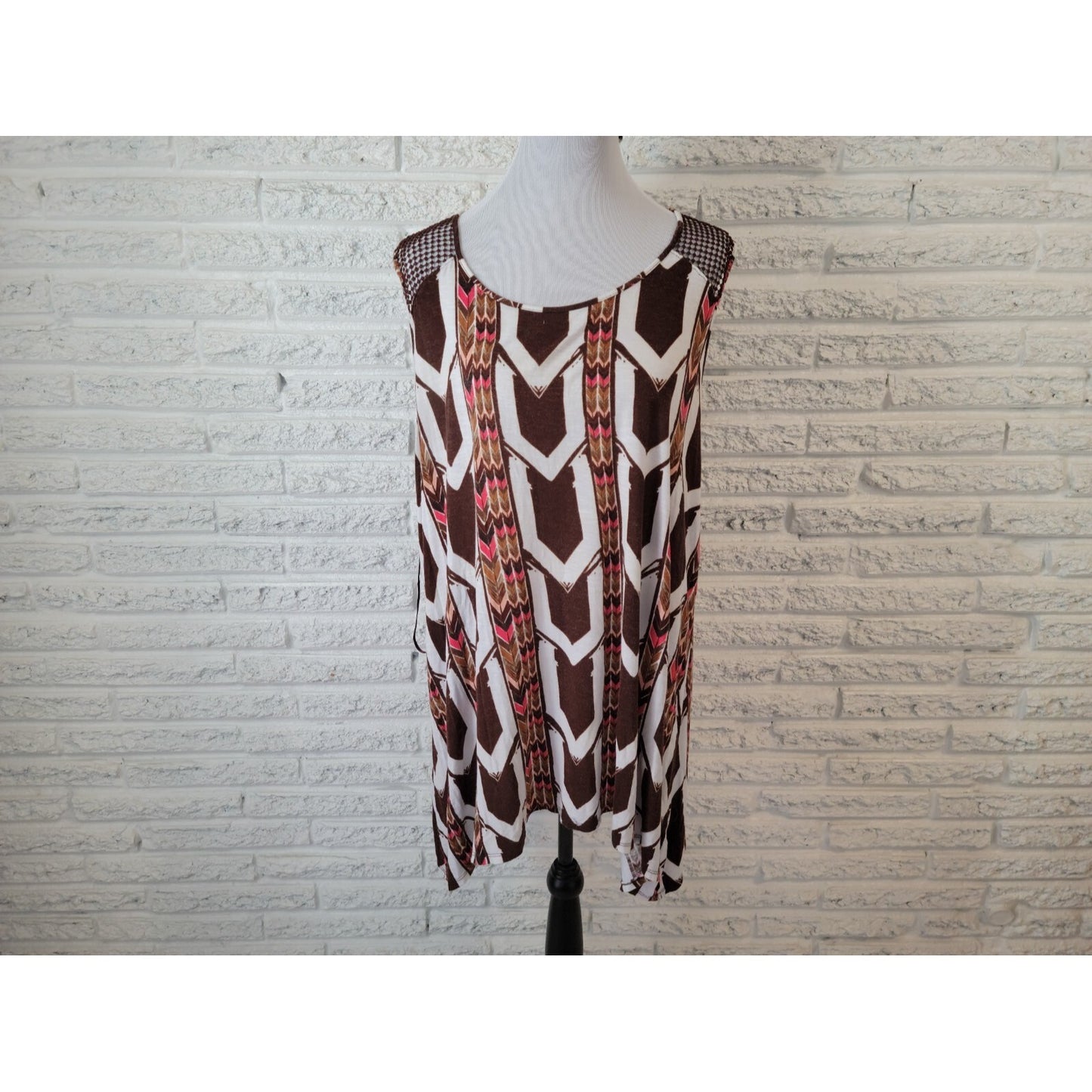 Apt 9 Women's 2X Plus Black Geometric Tank Top Round Neck Sleeveless Crochet
