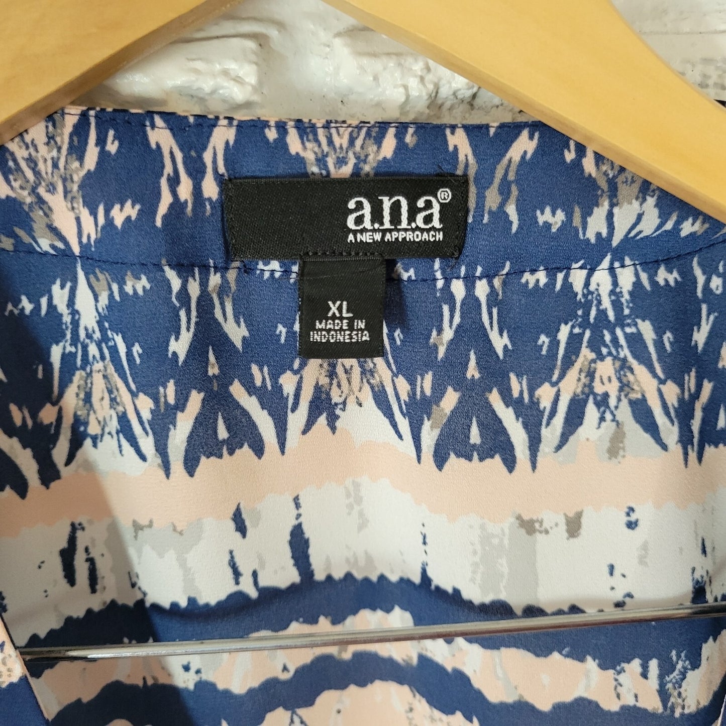 Ana Womens Top XL Tank Pink Blue Geometric Lightweight Sheer Lace Hem Comfy